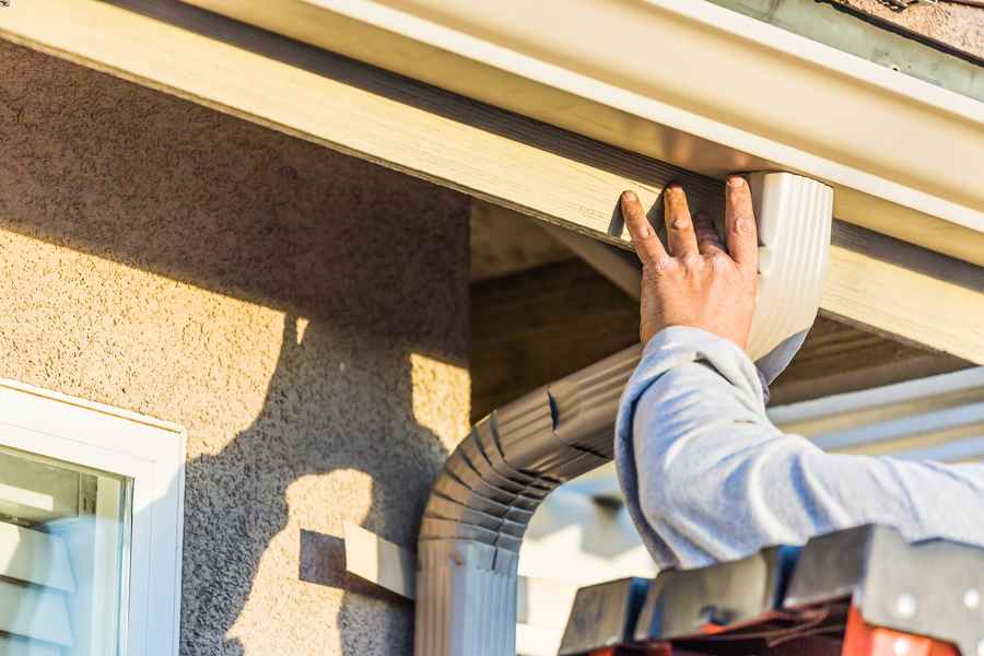 pros and cons of seamless gutters, Bellaire